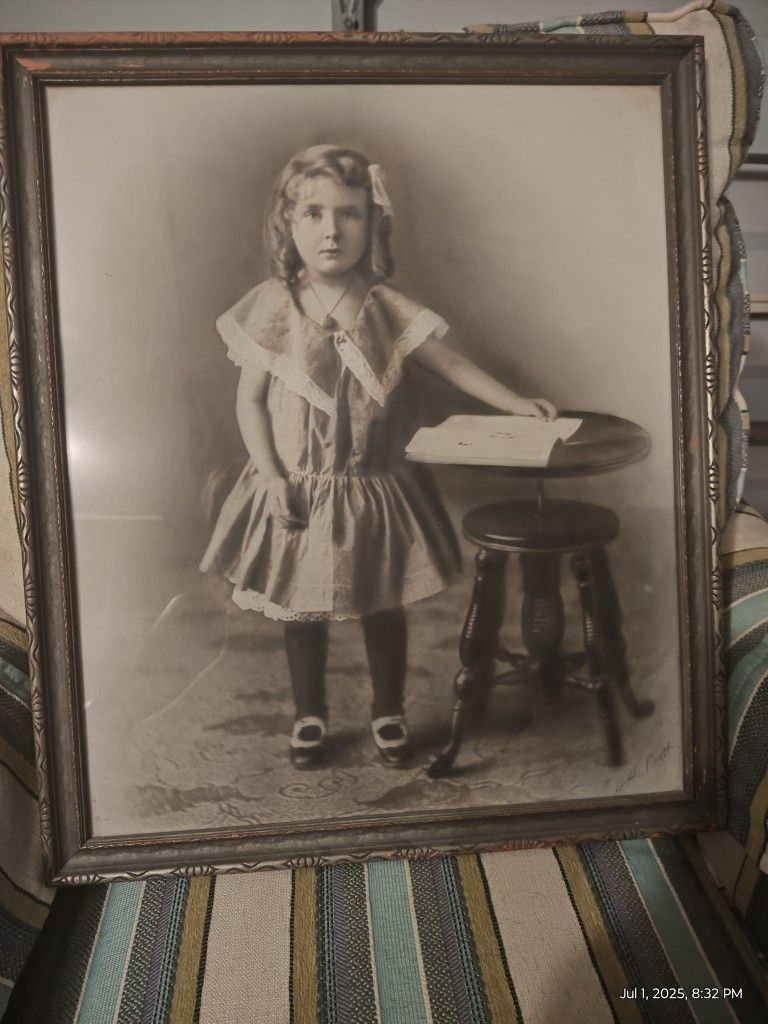 1800s Italian Girl Painting Of A Picture