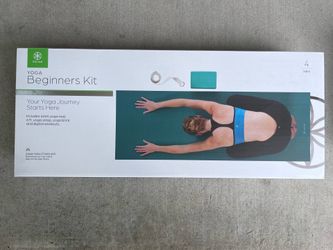 NIB Gaiam Yoga Beginners Kit - Green
