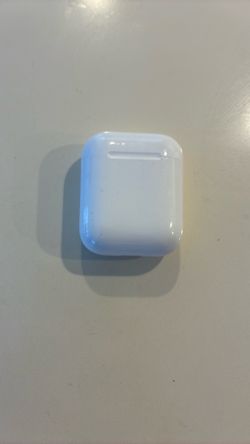 Apple AirPods Charging Case