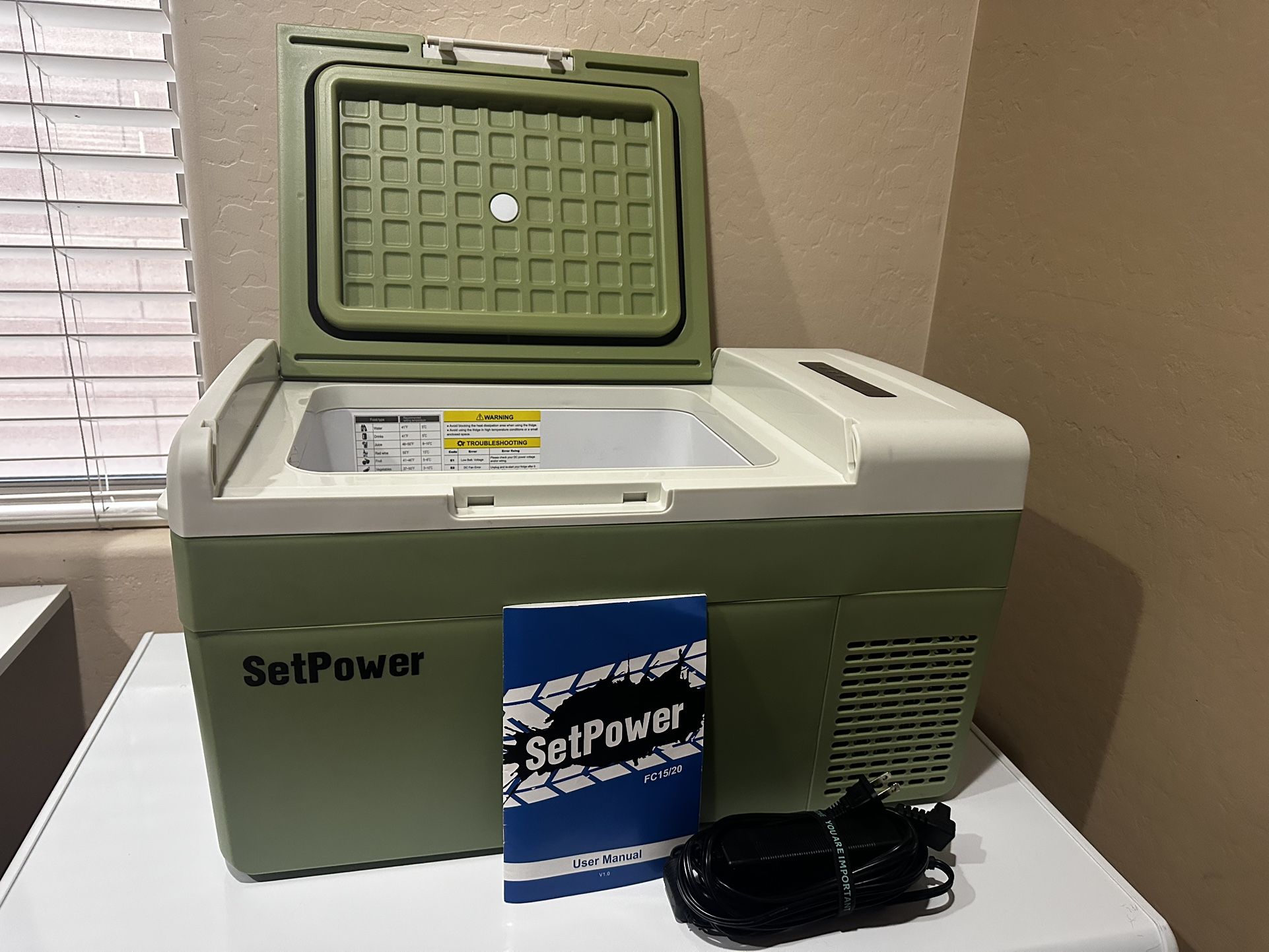 Setpower FC20 Car Fridge Freezer Electric Cooler For Car 21Qt Green