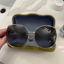 Women’s Oversized Gucci Sunglasses 