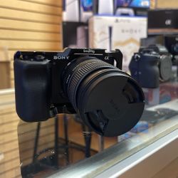 Sony ZV-E10 With Sigma 18-50mm F2.8 < Open Box 