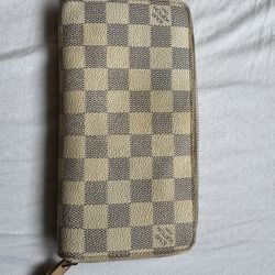 LV Damier Zip Wallet