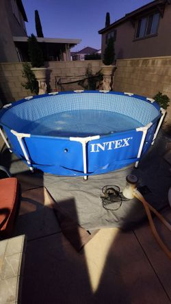 Intex Pool 12ft