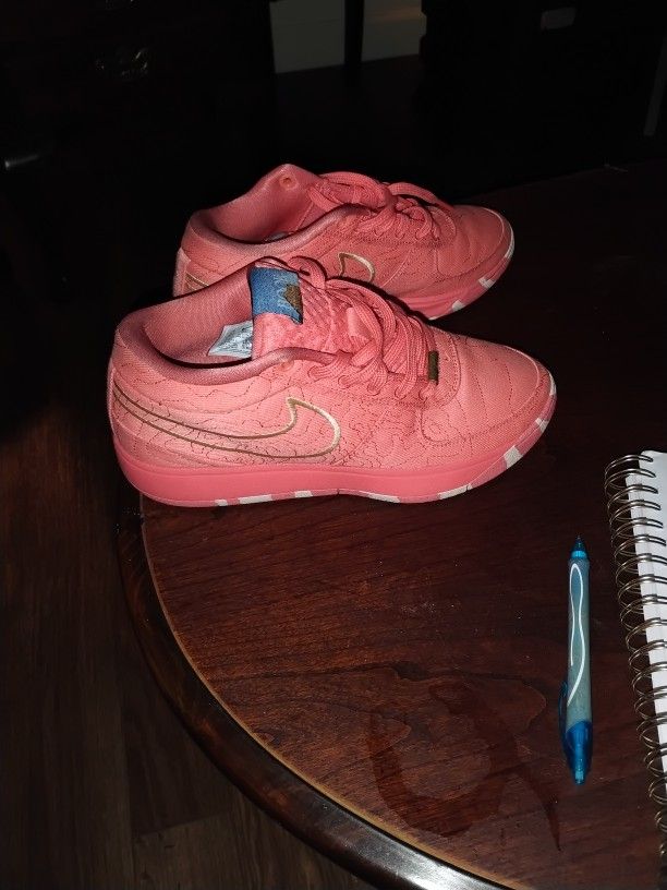 Shoe's