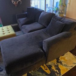 Sectional Couch With Ottoman 