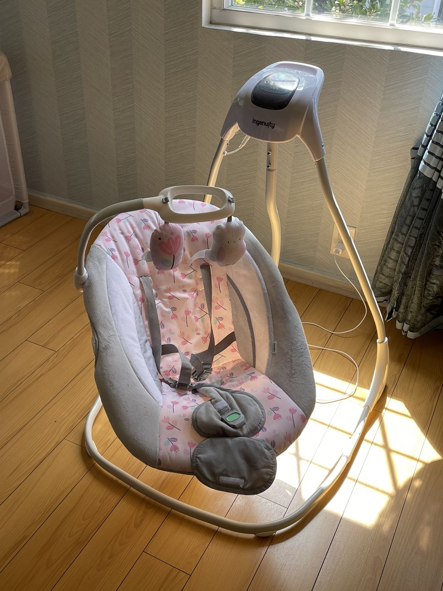 Ingenuity 6-speed Baby Swing