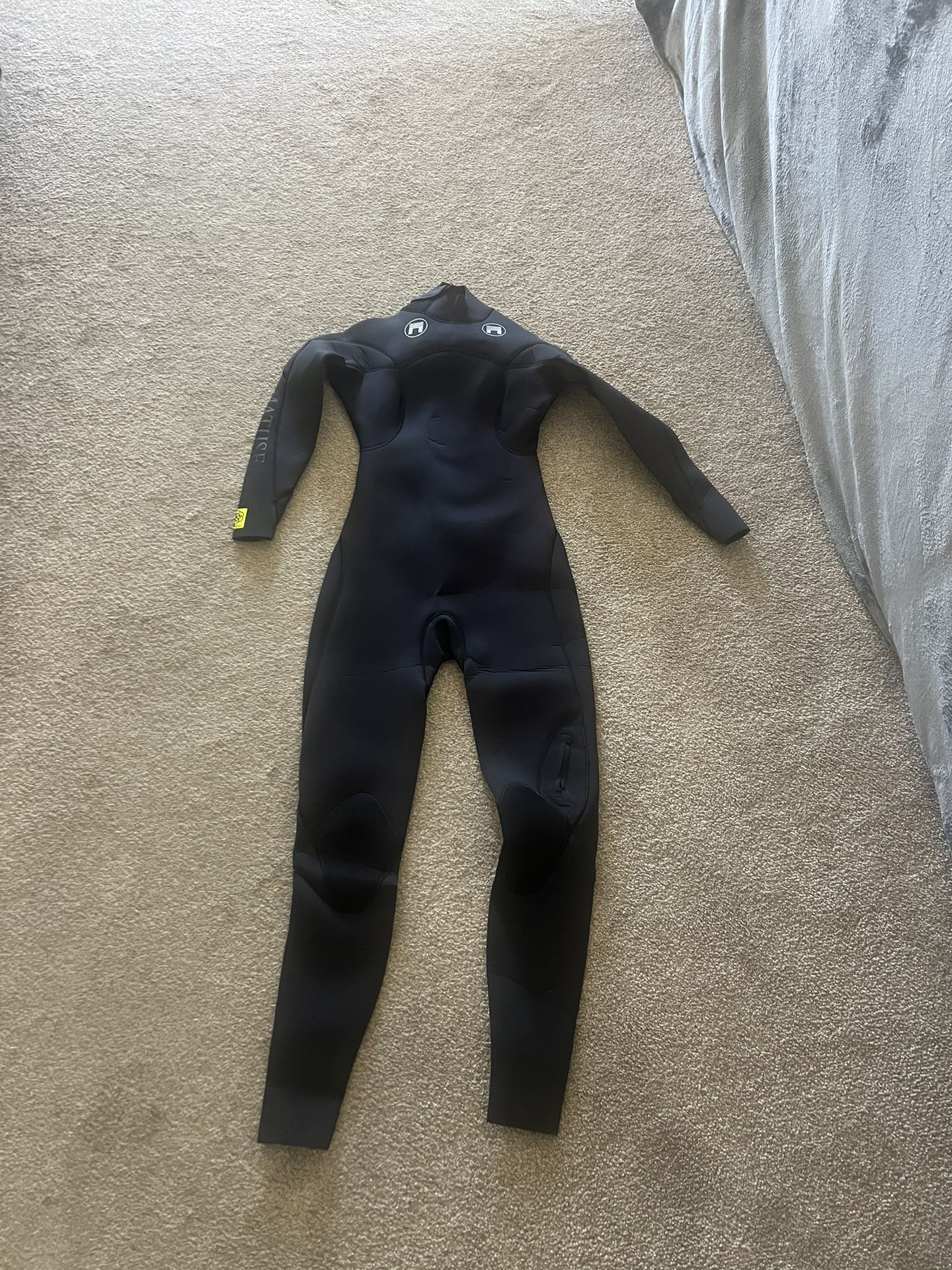 New Women’s Matuse Wet Suit