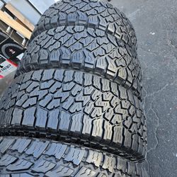 4 USED Mixed Match Tires 
Lt35x12.50r17
$350.00 ALL 4 may be 85% tread on
2 KENDA
1 TOYO AT11 
1 FALKEN WILDPEAK AT3