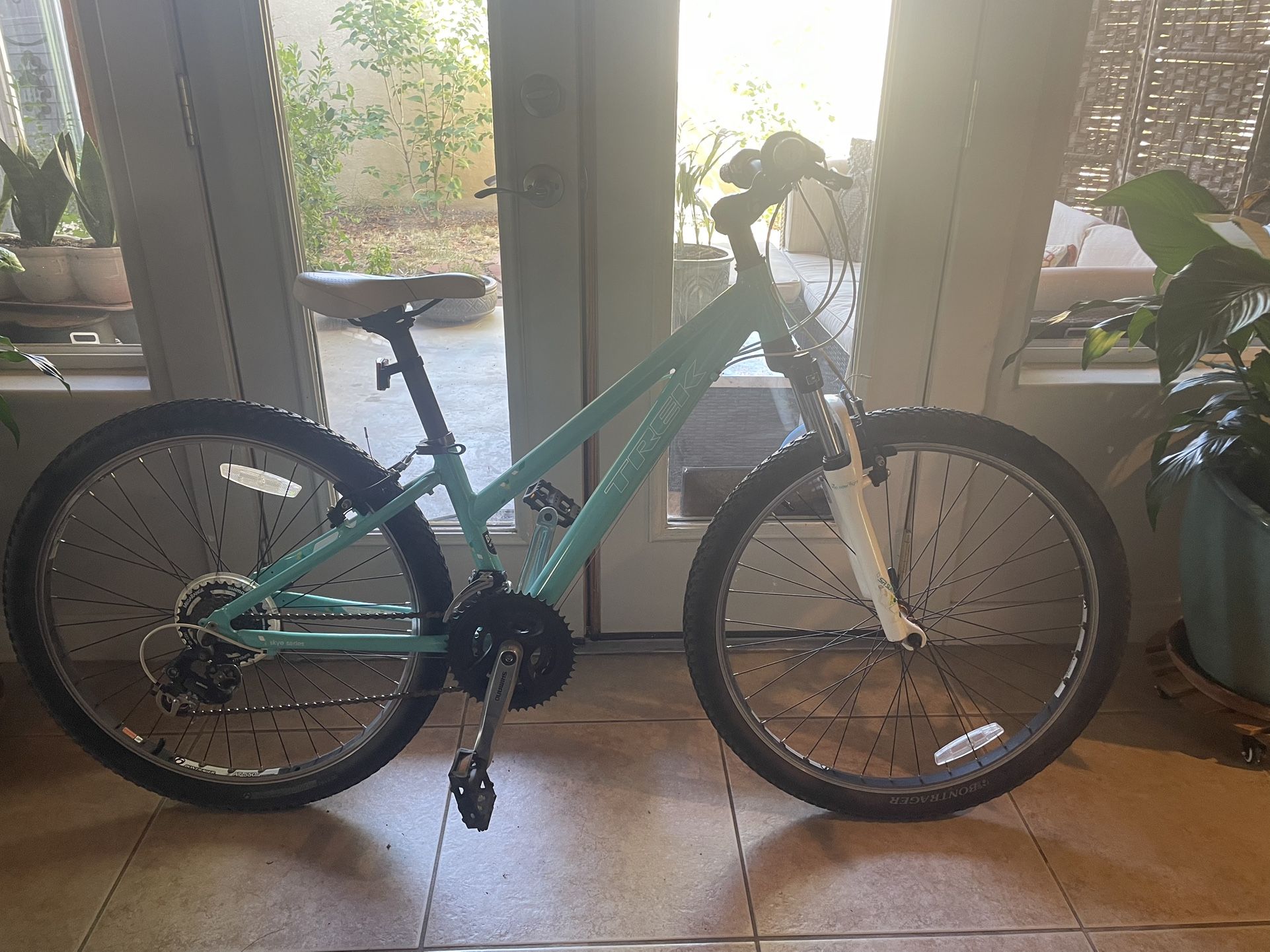 Trek Skye Series Women's Mountain Bike