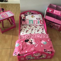 Disney minnie mouse bedroom set with bonus toy organizer sale