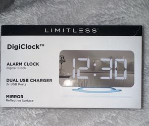 NEW DigiClock With Mirrored Finish And Dual USB Charger & Stand