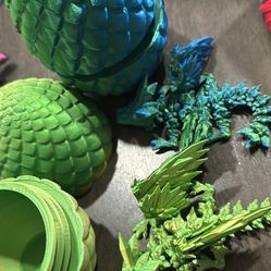 3-D eggs with dragon with wings