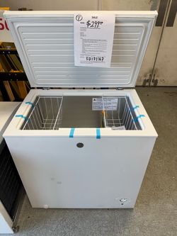 GE Garage ready 7 cu.ft manual defrost chest freezer