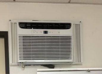 Frigidaire AC Unit