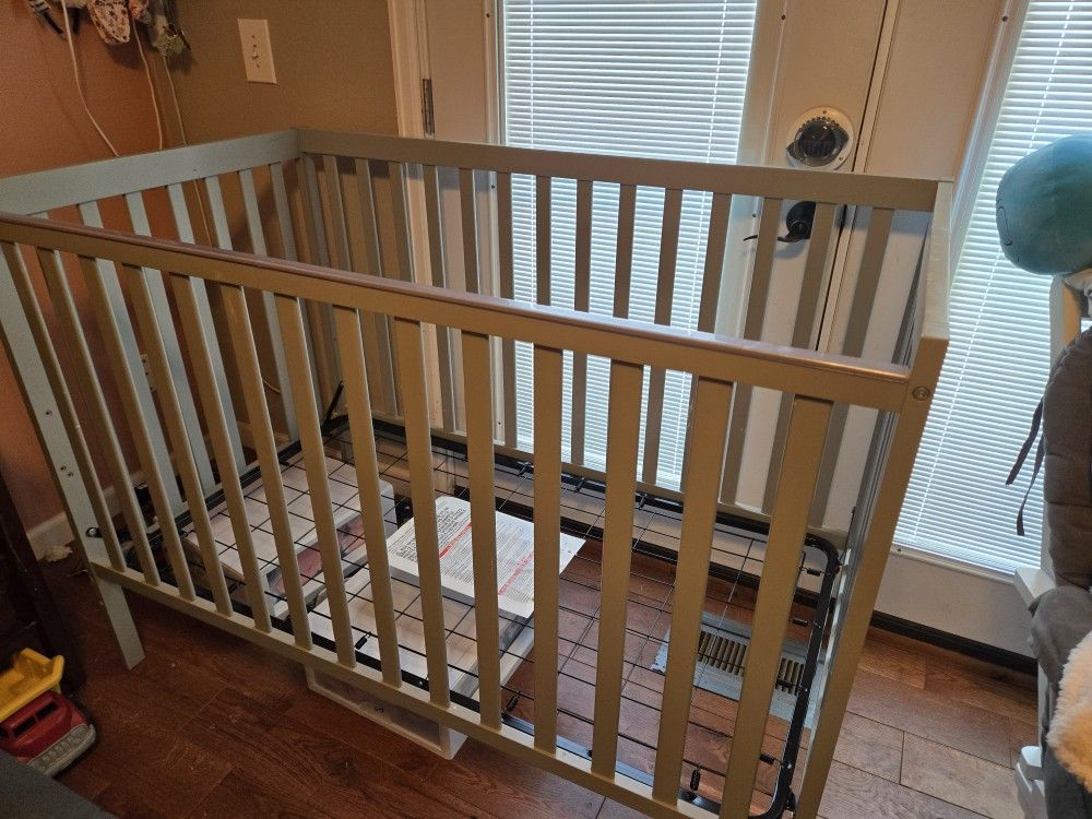 Convertible Crib