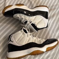 Jordan Shoes Size 8.5 Great Conditions 