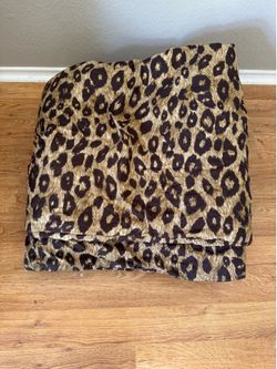 King size leopard print comforter
