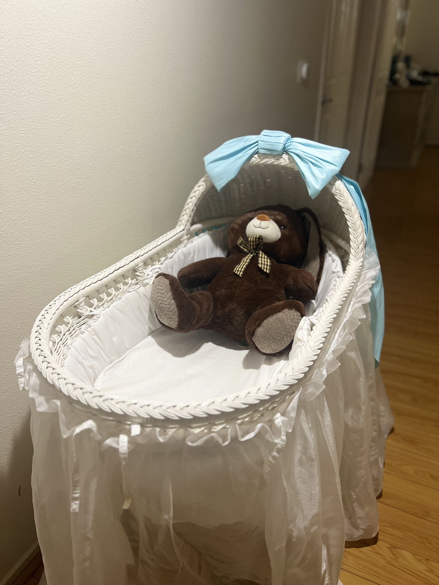 Classic Pottery Barn Rattan for Sale in Los Angeles, CA OfferUp