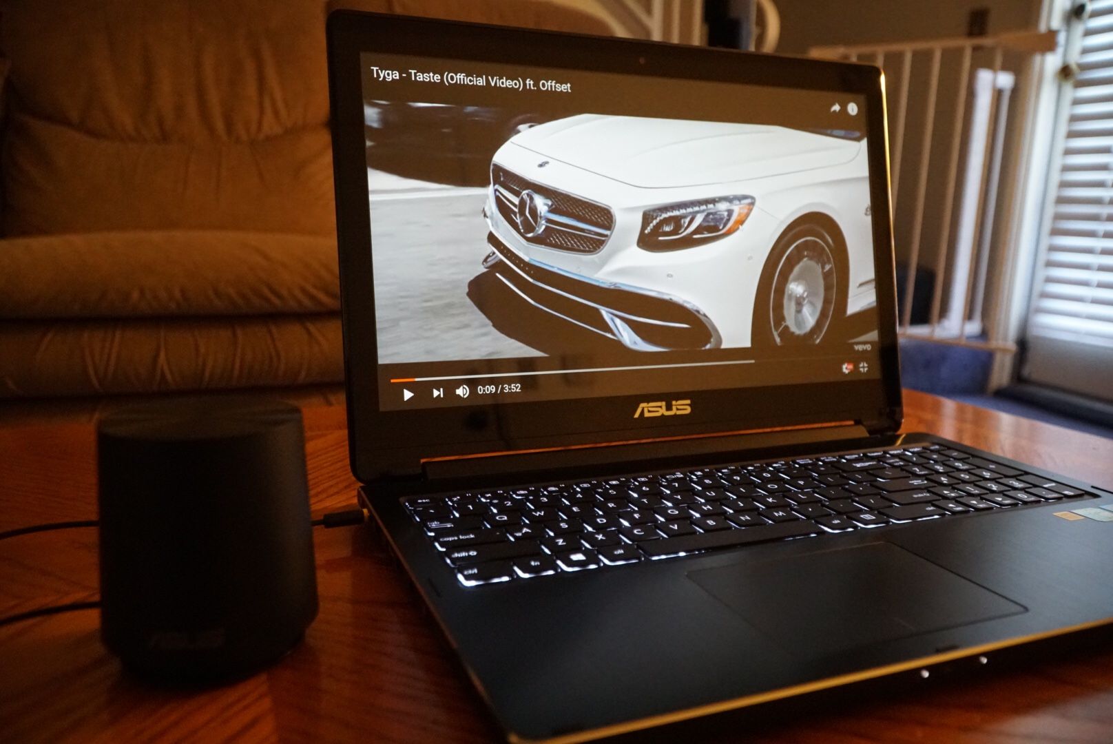 Asus Q552U 2-in-1 15.6 inch Flip Laptop