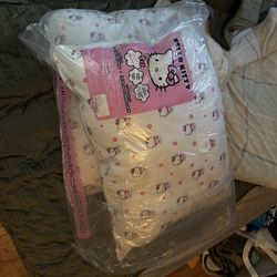 Hello kitty pillow (qt2)