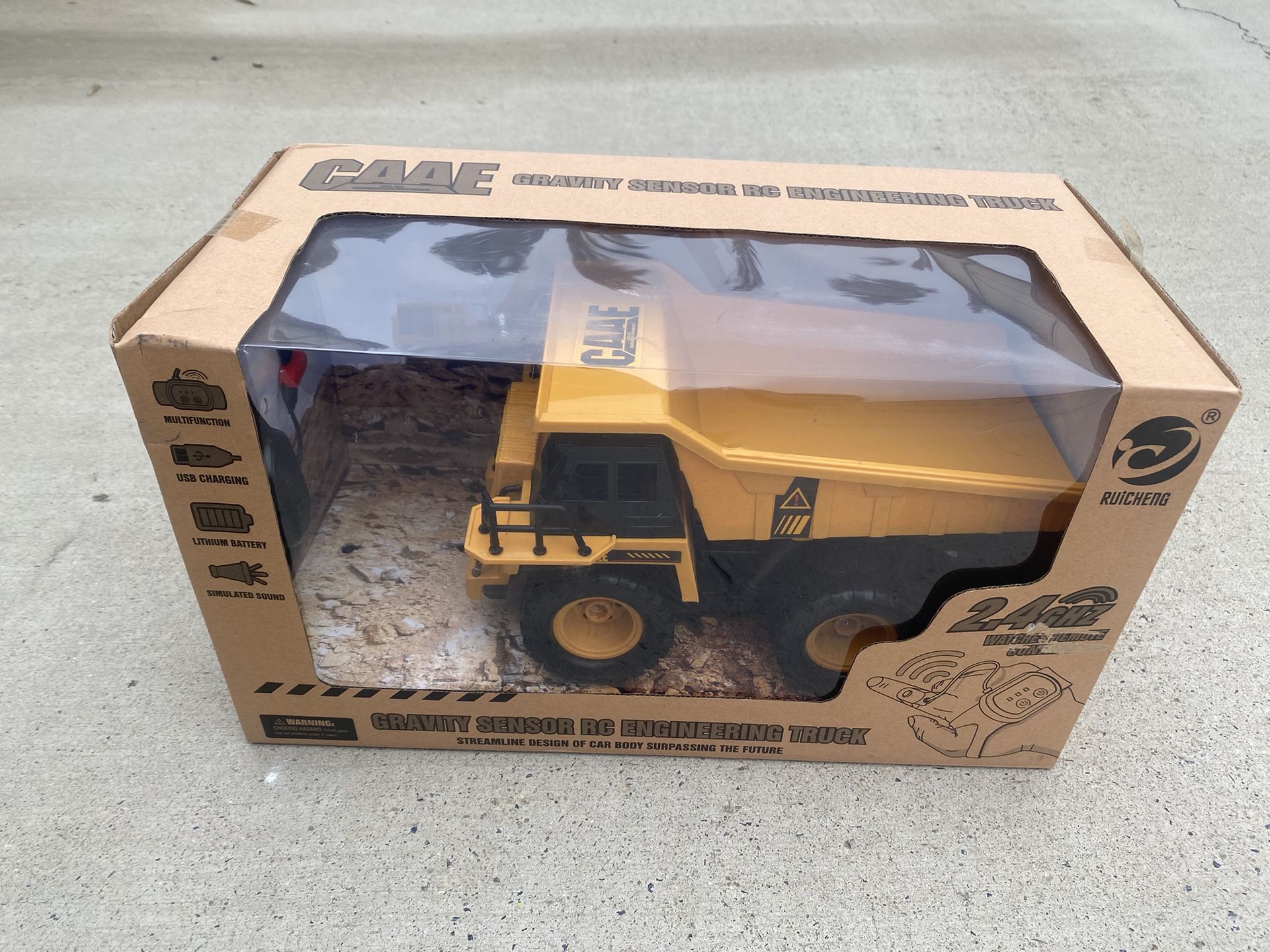 New Radio Controlled dump Truck