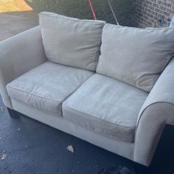 FREE LOVESEAT