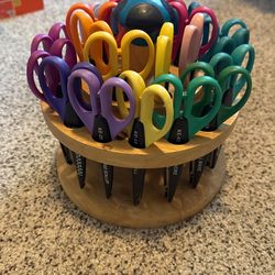 Kraft Edgers with Rotating Hardwood Rack, Decorative Scissors, Assorted, 23pcs 