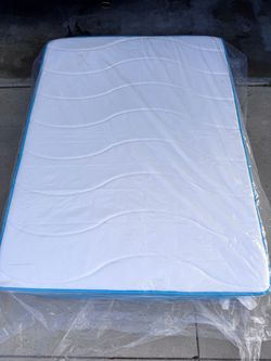 Linenspa Queen Mattress + Topper (like NEW!)