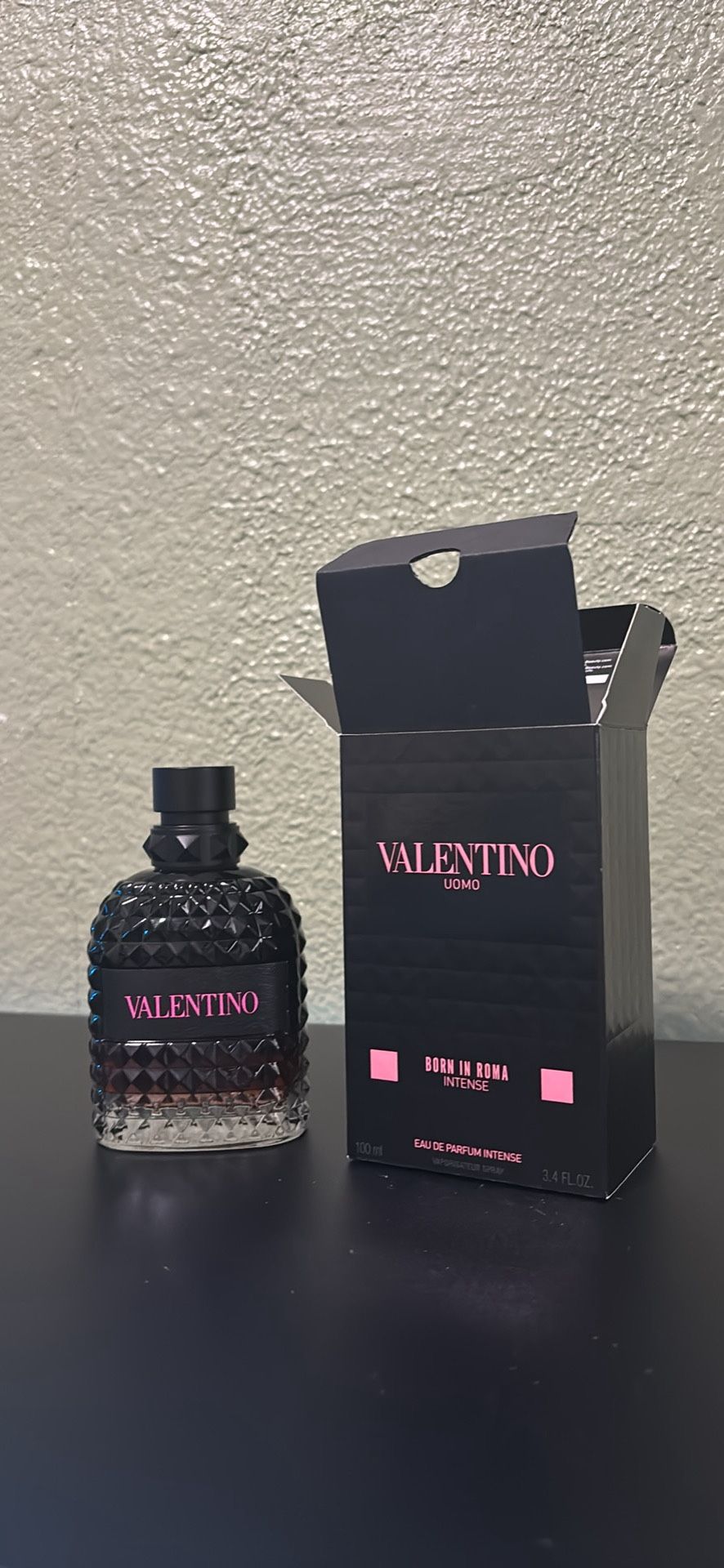 valentino uomo born in roma