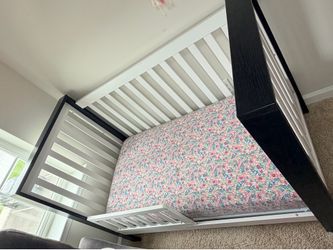 Delta 4-in-1 Convertible Crib with Toddler Rail and under Crib Storage