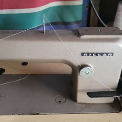 Riccar Sewing Machine With Table