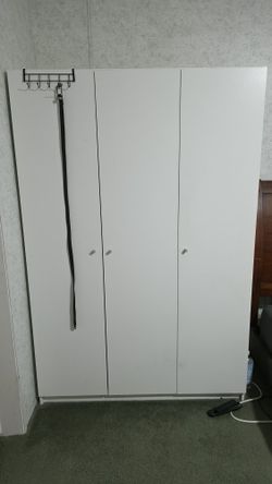 Dresser And Closet 