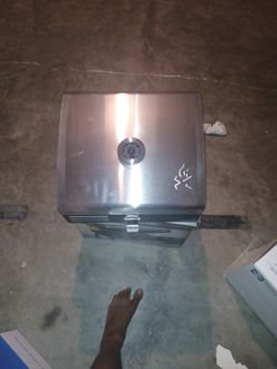 Deluxe BBQ Grill Box