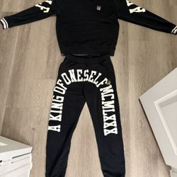 Sweater And Joggers Set AKOO