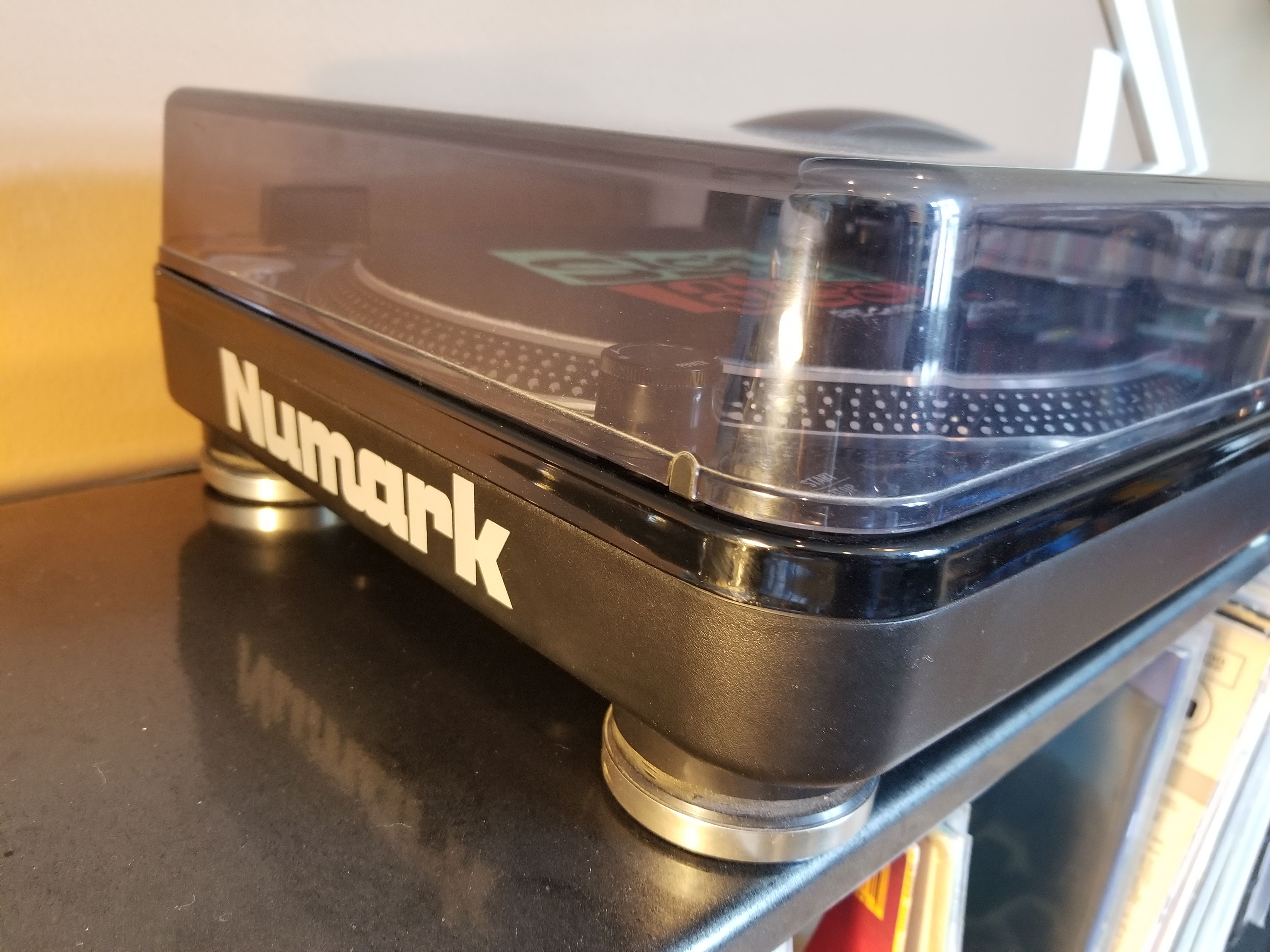 Numark TT-100 direct drive turntable