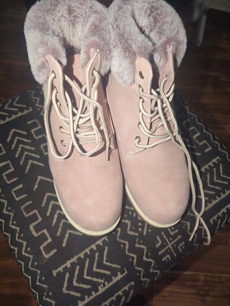 Ladies Lugz Boots