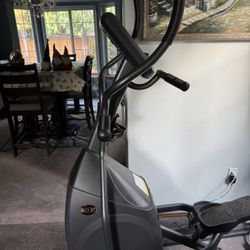 HORIZON FITNESS EX -57 Elliptical 