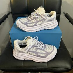 Hoka Clifton One Size 6 Women’s $95