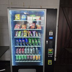 Vending Location Plus machine And Inventory And Card Reader