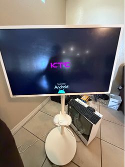KTC A32Q7 Portable Rolling smart display touchscreen android with mobile stand