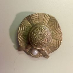 Vintage Gold-Tone Metal Hat Brooch with Faux Pearl