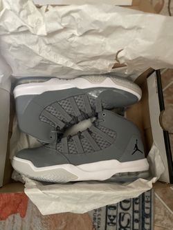 Jordan Max Aura Cool Grey