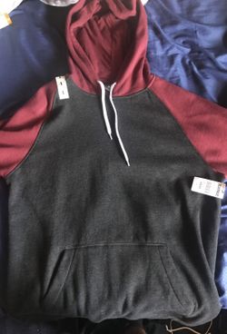 Men's Large Swearshirt Tags Still On