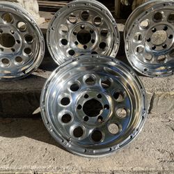 17 Inch 6 Lug Wheels