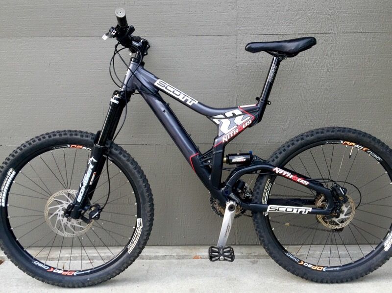 Scott Nitrous Superlight Bike - Hardly Used!