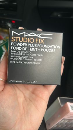 Max Powder And Foundation 
