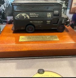 1997 collectible  special edition UPS 90 years anniversary   truck with gift box