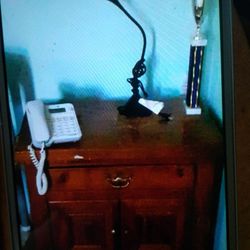 NIGHTSTAND 