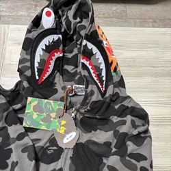 A BATHING APE GRAY FULL ZIP HOODIE NEW WITH TAGS 